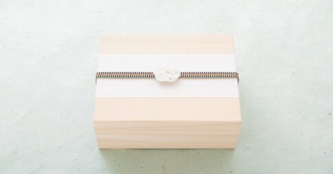 お歳暮は適切な時期に贈るのがマナー｜11月に贈っても良い？時期を逃したときの贈り方も解説